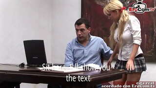 Ispan ana ilə böyük сиськами ağır sikilmiş olur işdə