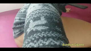 Sentando ន brinquedo gostoso