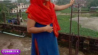 Даст гузошта танҳо дар топе беҳтарин XXX