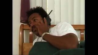 Тачаангуй хар эмэгтэй нь улаан үс, big boobs өгдөг BJ дараа нь авдаг, түүний cunt дүүрэн хар дик дотор